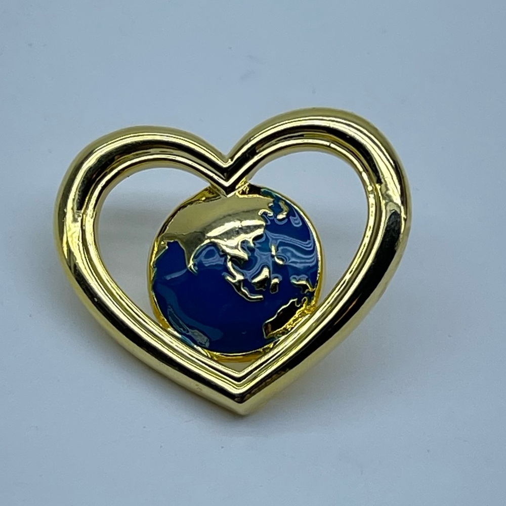 Vintage Avon Globe Heart Lapel Hat Pin Gold Blue World Unity Peace